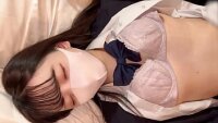 アナルセックスが大好きなセクシーなブルネット